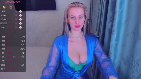 cherry_starrr online show from 12, 1, 2025