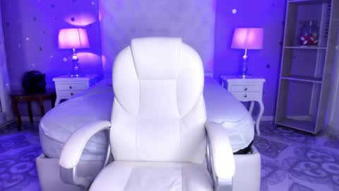 Sussan Cherry  online show from 5, 3, 2025