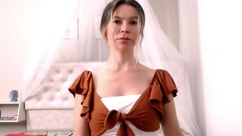 Snapshot of cherrycoloured chatting on 17, 1, 2025 Anna online show from 17, 1, 2025