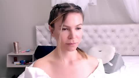 Snapshot of cherrycoloured chatting on 22, 1, 2025 Anna online show from 22, 1, 2025