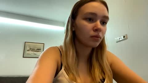 Snapshot of cherryleija chatting on 17, 3, 2026 Lei online show from 17, 3, 2026