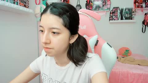 cherrycute666 online show from 5, 2, 2025