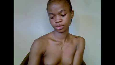 Snapshot of cherryxpussy chatting on 28, 2, 2025 cherryxpussy online show from 28, 2, 2025