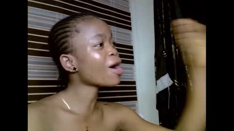 Snapshot of cherryxpussy chatting on 2, 3, 2025 cherryxpussy online show from 2, 3, 2025