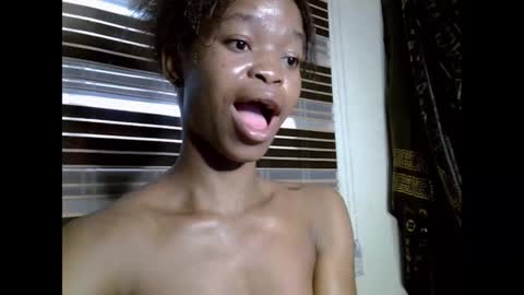 Snapshot of cherryxpussy chatting on 12, 3, 2025 cherryxpussy online show from 12, 3, 2025