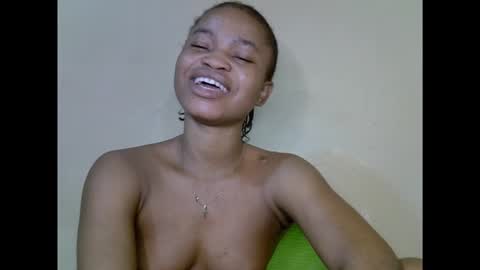 Snapshot of cherryxpussy chatting on 6, 10, 2025 cherryxpussy online show from 6, 10, 2025