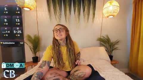 Chevi Blue online show from 3, 2, 2025