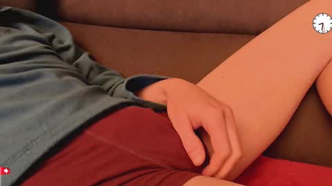 Snapshot of chezmonsieur_g chatting on 26, 10, 2025 Grey online show from 26, 10, 2025