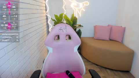 Chiara  online show from 8, 2, 2025