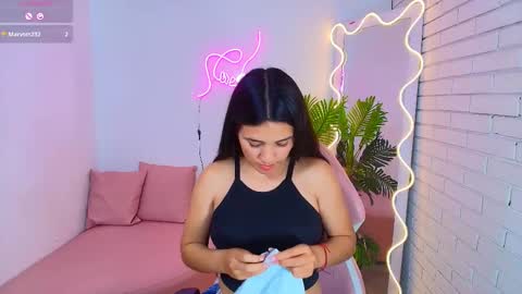 Chiara  online show from 5, 3, 2025