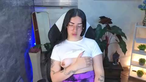 Snapshot of chiaraa_fiore chatting on 23, 7, 2026 Chiara online show from 23, 7, 2026