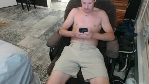 Snapshot of chiefchong69 chatting on 8, 7, 2026 chiefchong69 online show from 8, 7, 2026