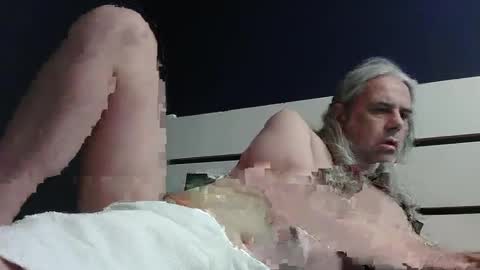 Snapshot of chiguitar chatting on 8, 12, 2024 chiguitar online show from 8, 12, 2024