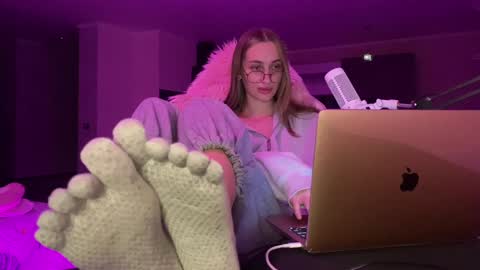 Snapshot of chillgoddess chatting on 24, 12, 2024 Goddess Vika - owner of all ur money online show from 24, 12, 2024