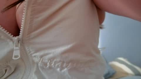 yoursensualparadise online show from 17, 7, 2026
