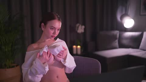 chillwithstacy online show from 5, 3, 2025