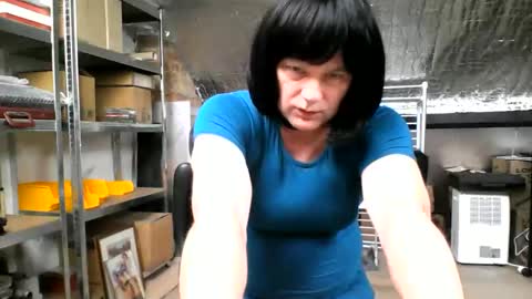 Chloe Alchemi online show from 10, 4, 2026