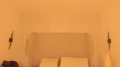 Chloe online show from 16, 12, 2025