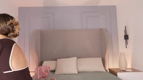 Chloe online show from 6, 7, 2026