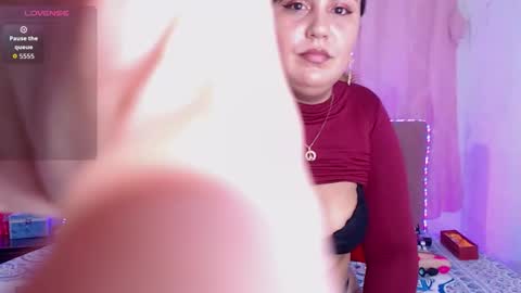 Snapshot of chloe_ev4ns chatting on 1, 10, 2025 Chloe online show from 1, 10, 2025