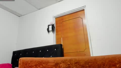 Chloe Evanx  online show from 6, 1, 2025