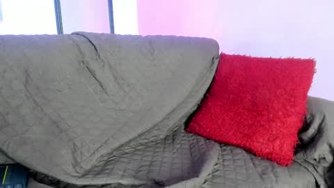 chloe online show from 25, 1, 2025