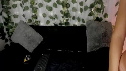 Chloe online show from 5, 5, 2026