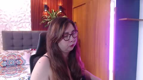 chloe_prg online show from 17, 2, 2025