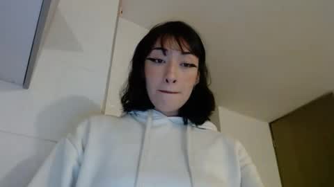 cloes  online show from 23, 10, 2025