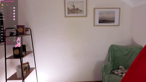 Snapshot of chloe_wewood chatting on 12, 7, 2026 Sofia online show from 12, 7, 2026