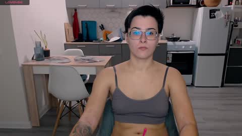 Snapshot of chloe_x_ chatting on 1, 12, 2024 Eva and Sandra online show from 1, 12, 2024