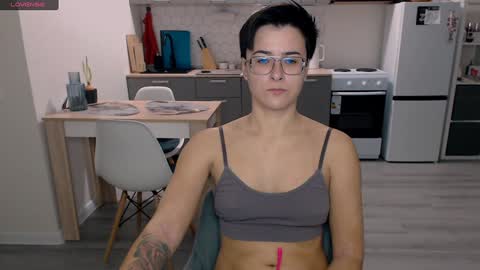 Snapshot of chloe_x_ chatting on 3, 12, 2024 Eva and Sandra online show from 3, 12, 2024