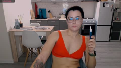 Snapshot of chloe_x_ chatting on 8, 12, 2024 Eva and Sandra online show from 8, 12, 2024