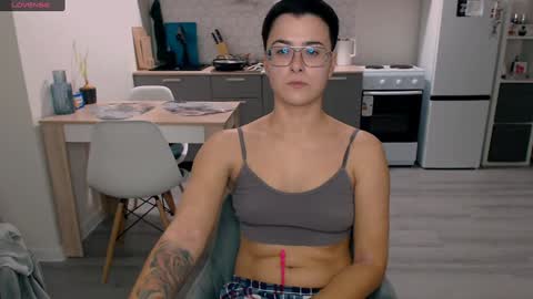 Snapshot of chloe_x_ chatting on 15, 12, 2024 Eva and Sandra online show from 15, 12, 2024