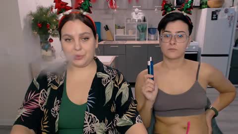 Snapshot of chloe_x_ chatting on 27, 12, 2024 Eva and Sandra online show from 27, 12, 2024