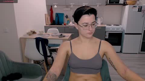 Snapshot of chloe_x_ chatting on 9, 1, 2025 Eva and Sandra online show from 9, 1, 2025