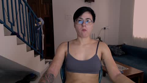 Snapshot of chloe_x_ chatting on 29, 1, 2025 Eva and Sandra online show from 29, 1, 2025