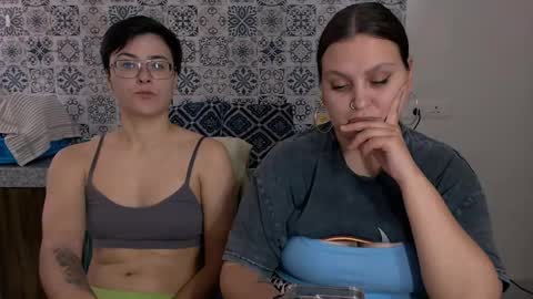 Snapshot of chloe_x_ chatting on 15, 2, 2025 Eva and Sandra online show from 15, 2, 2025