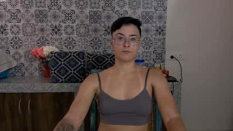 Snapshot of chloe_x_ chatting on 20, 2, 2025 Eva and Sandra online show from 20, 2, 2025