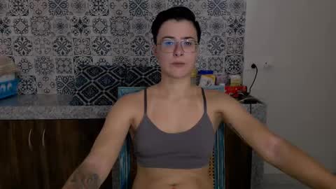 Snapshot of chloe_x_ chatting on 12, 3, 2025 Eva and Sandra online show from 12, 3, 2025