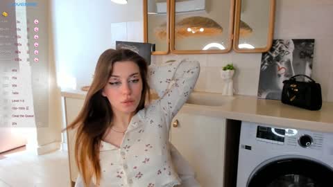 Snapshot of chloealice chatting on 5, 2, 2025 Megan and Jeniffer online show from 5, 2, 2025