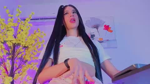 Snapshot of chloebigcockxx chatting on 27, 10, 2025 Im Chloe independent account online show from 27, 10, 2025