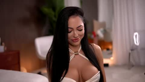 chloedevinex online show from 26, 6, 2026