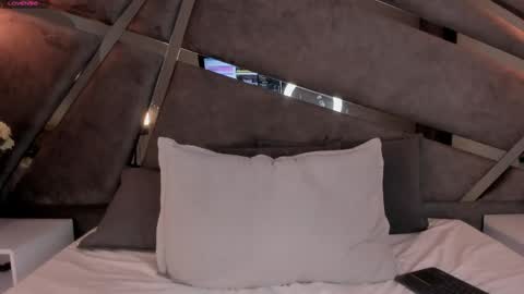 chloee_parkerr online show from 24, 4, 2026