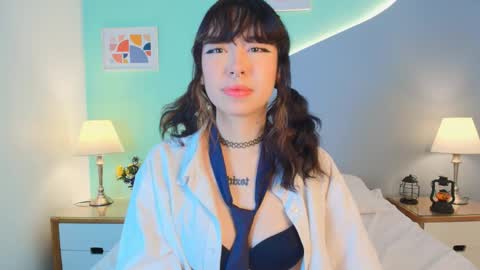 chloeesky online show from 13, 10, 2025