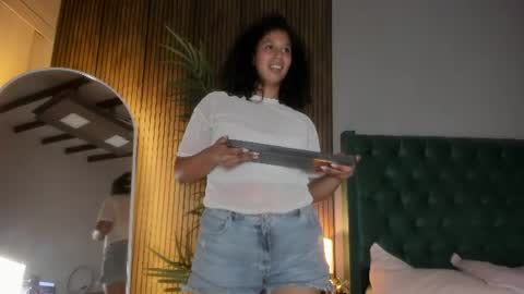 Chloe fixxx online show from 22, 7, 2026