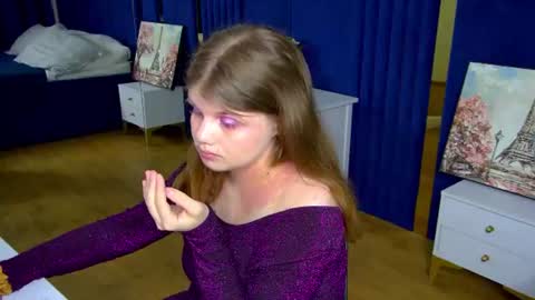 ChloeHalses online show from 12, 7, 2026