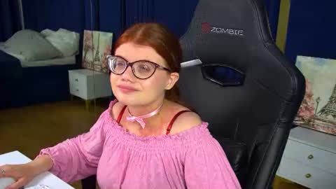 ChloeHalses online show from 31, 7, 2026