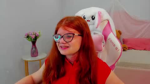 ChloeHalses online show from 4, 8, 2026
