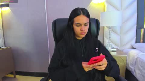  Chloe Harper  online show from 13, 1, 2026